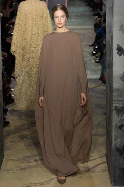 Look 24